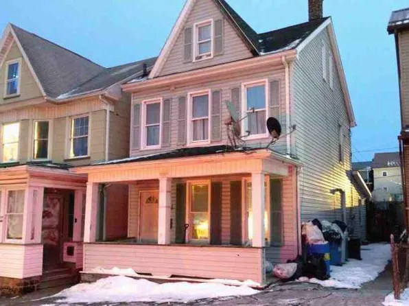 121 1st Ave, Altoona, PA 16602