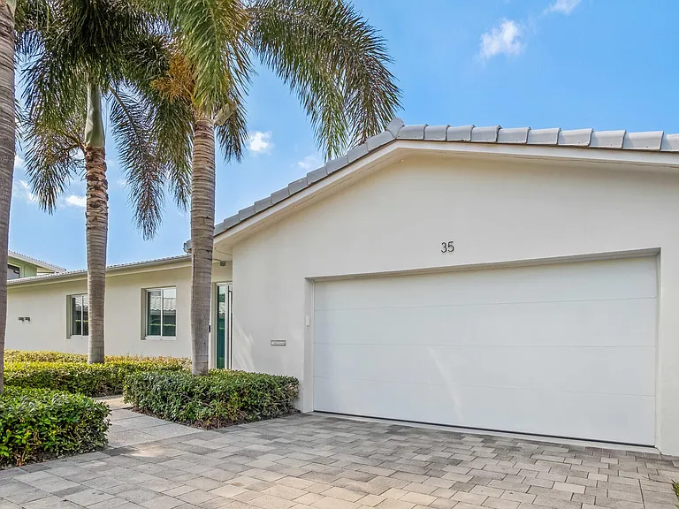 35 Castle Harbor Isle — Photo 35