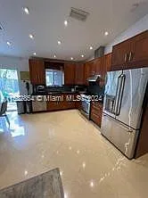 3 bed, 2.0 bath, 1140 sqft, $3,300 — Photo 3