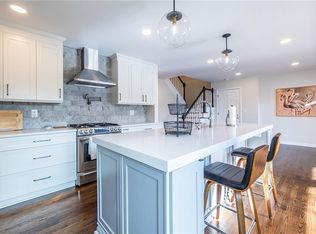 1089 Club Trce, Atlanta, GA 30319