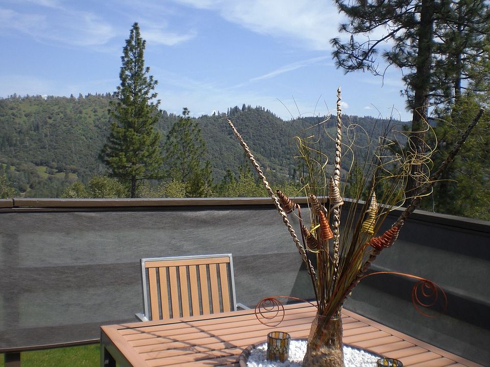 Front Deck View