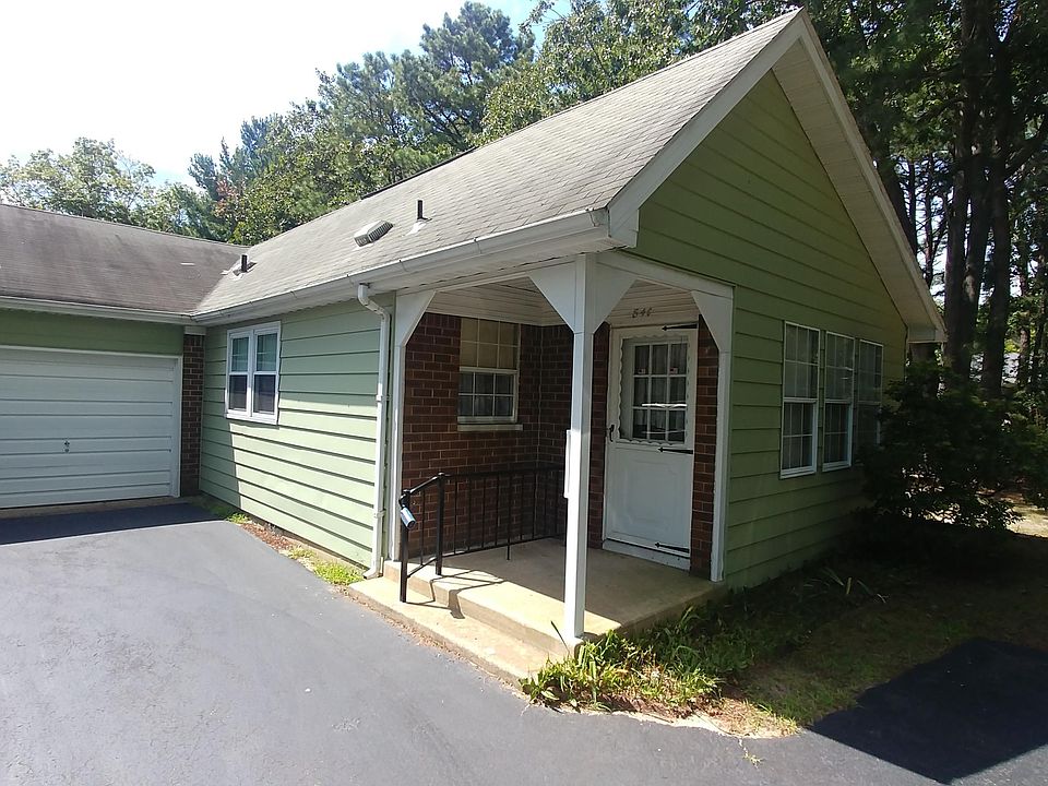 1st image of 84 Franklin Ln #C