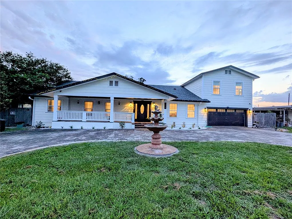 4 bed, 4.0 bath, 3482 sqft, $5,300 — Photo 1