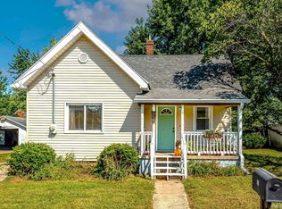 118 W South St, Bloomfield, IN 47424