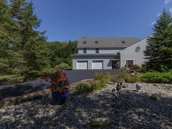 14 Cal Vista Drive, Dayton, ME 04005-7151