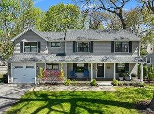 30 Robinhood Rd, Natick, MA 01760