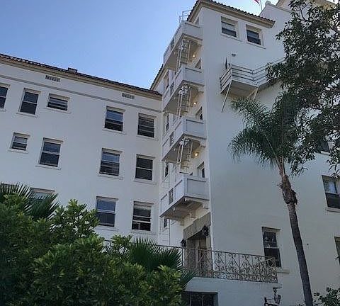 3rd image of 35 N Alboni Pl APT 406