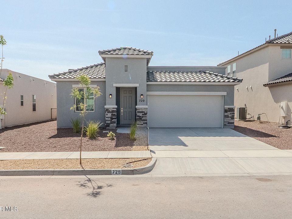 1st image of 729 Paseo Clasico St