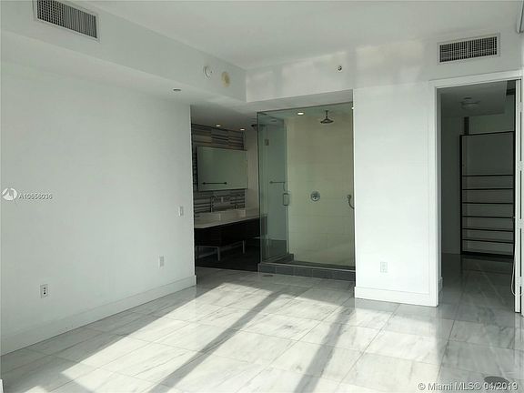 3rd image of 1100 Biscayne Blvd Unit 3605