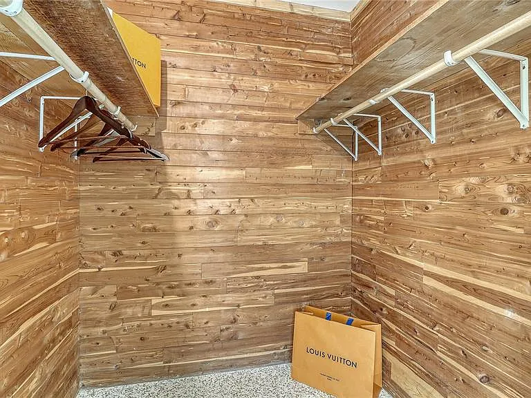 209 Briggs Ct — Photo 20