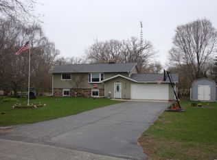 5634 River Reach Dr, Belvidere, IL 61008
