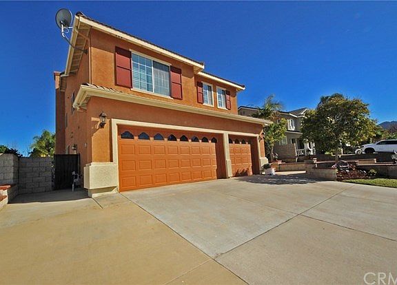 4th image of 2981 Bavaria Dr