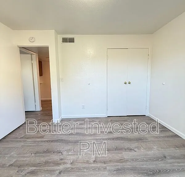 745 S Dora St #H — Photo 4