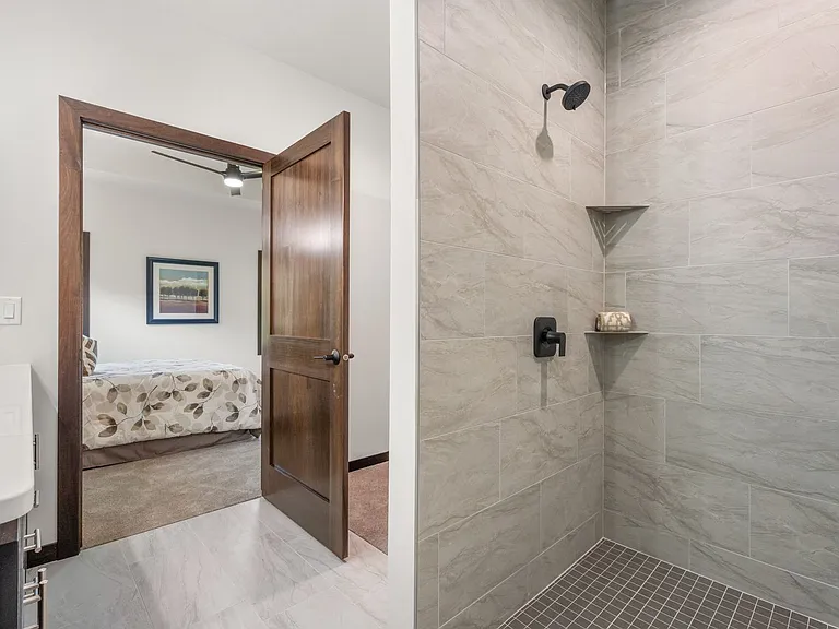 1115 S Foss Ave — Photo 15