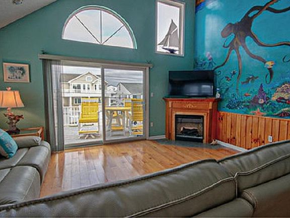 4th image of 138 74th St #W