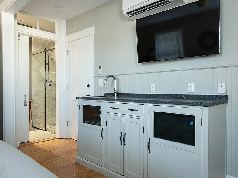 915 Belmont Ave #1 — Photo 9