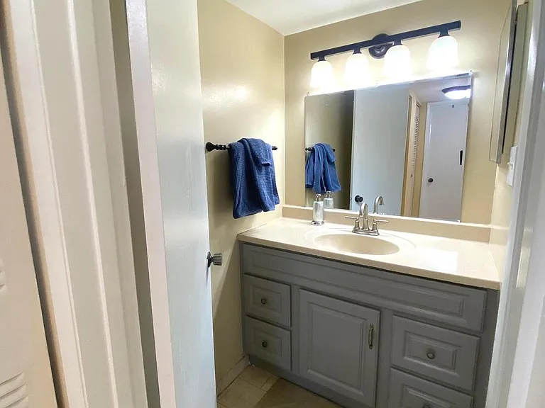 118 Monroe St #709 — Photo 20