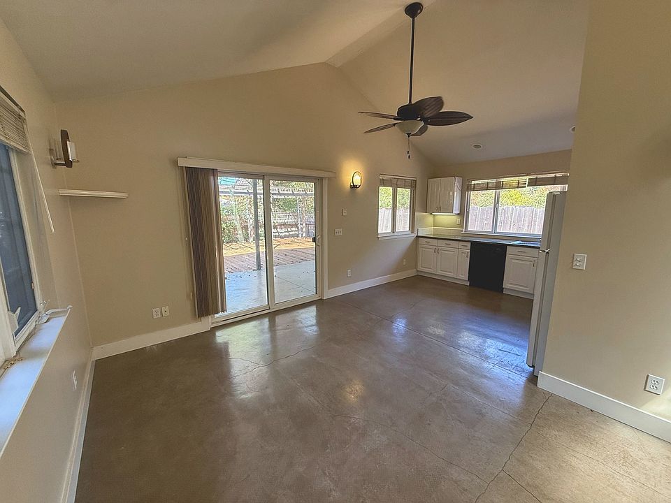 1st image of 2120 Harris Ct