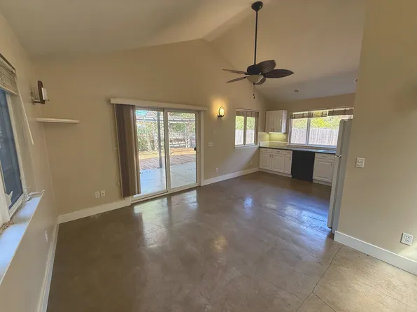 2120 Harris Ct, Santa Rosa, CA 95401