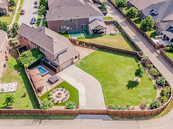 7151 Isle Royal Ln, Irving, TX 75063