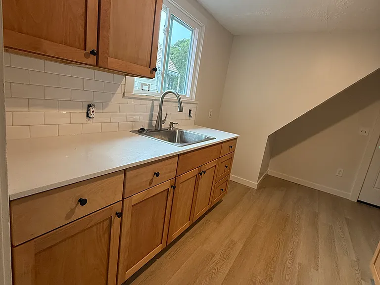 432 Hayward Ave #UP — Photo 6