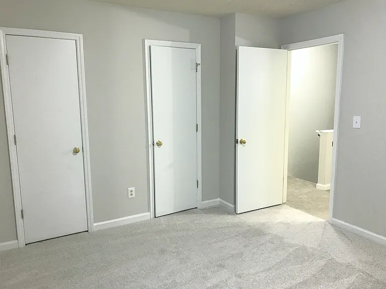 4236 Kaplan Dr — Photo 9