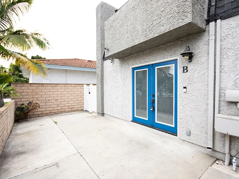 16821 Green Ln #B — Photo 3