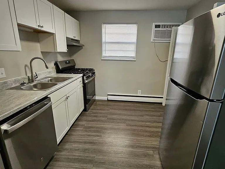 122A N Washington St — Photo 8