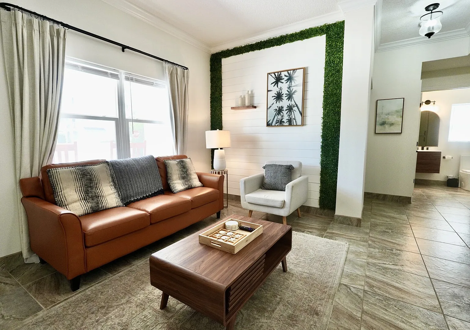 Villa Oliv | 2BR Modern Luxury | River & Ocean Access — Photo 3