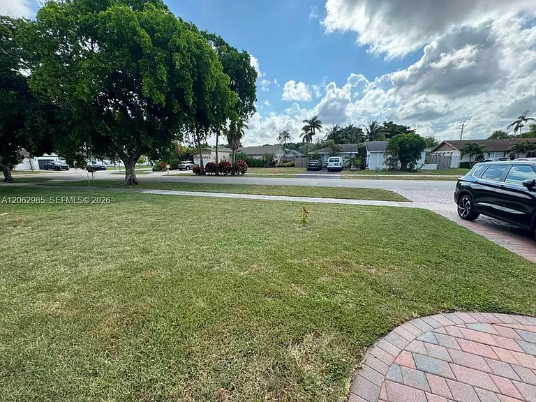 222 NW 41st Ave — Photo 41