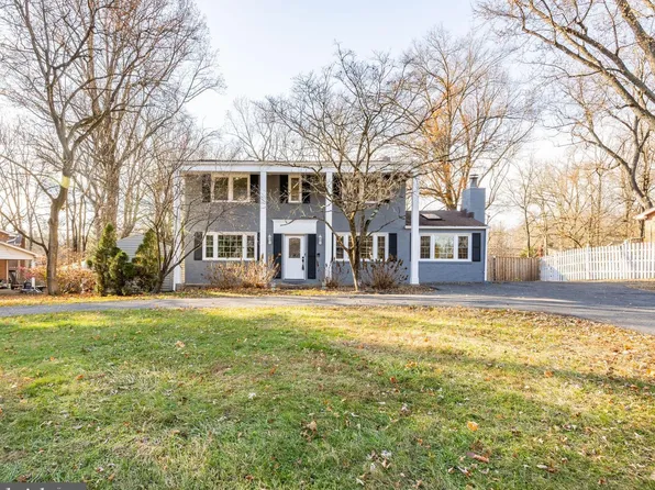 6742 Pine Dr, Columbia, MD 21046