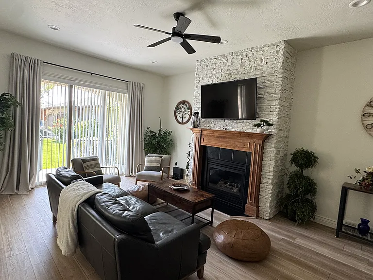 1929 W Golden Pond Way — Photo 11
