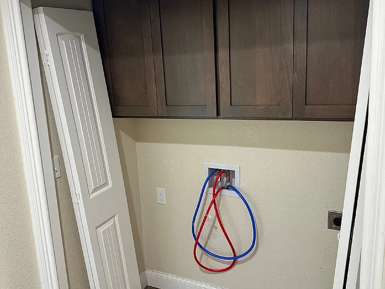1338 Hermosa Dr — Photo 26