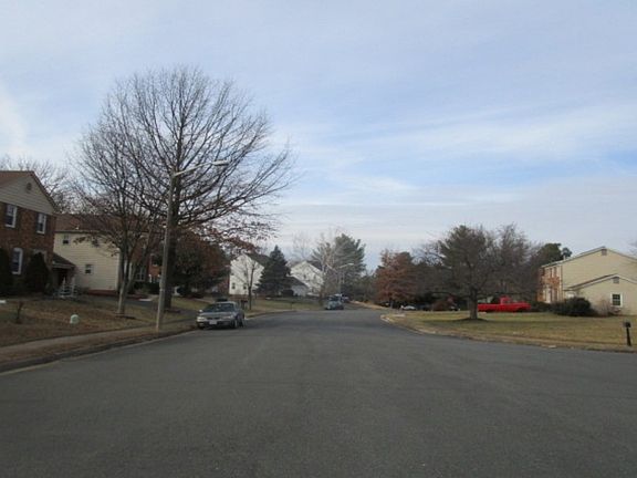 4th image of 650 Eric Ct