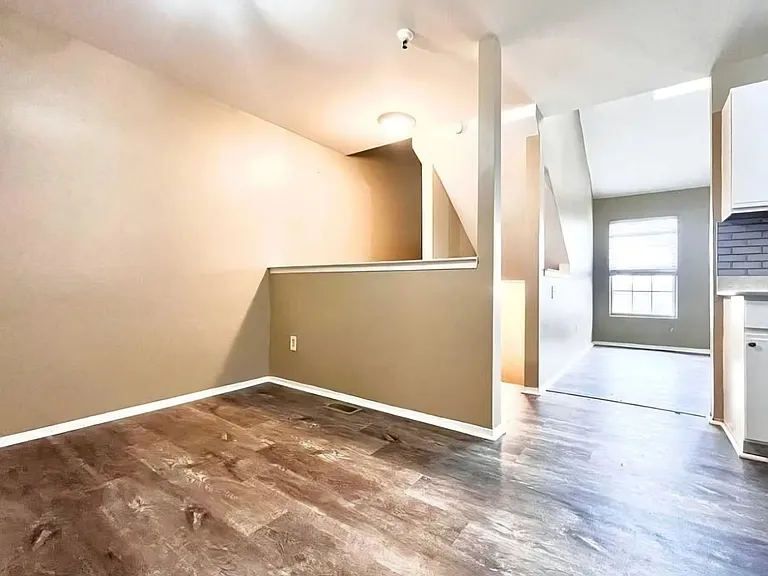 15650 Stone Crossing Dr — Photo 13