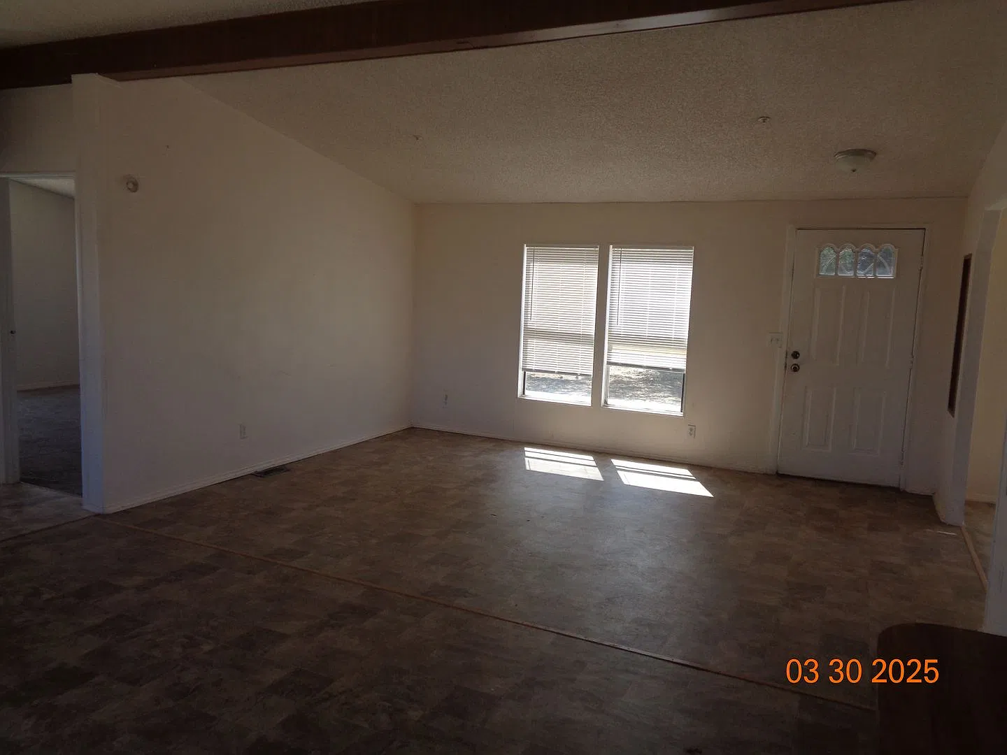 Country Living 3 bedroom 2 bathroom offering 1344 sq. ft. — Photo 4
