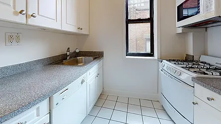 Rented by Manhattan Realty Group