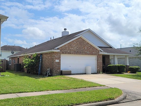 2nd image of 10802 Adler Dr