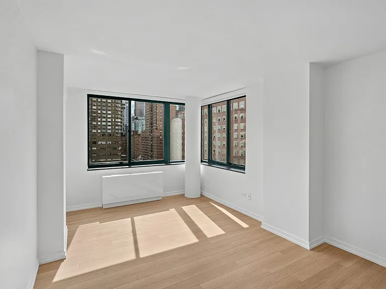 200 W 60th St #15G — Photo 13