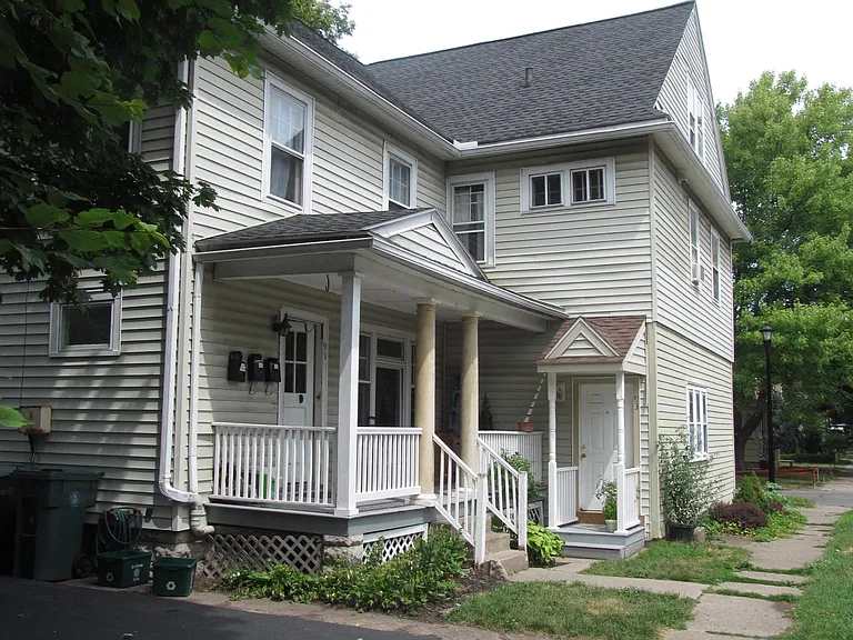 93 Oakland St — Photo 1