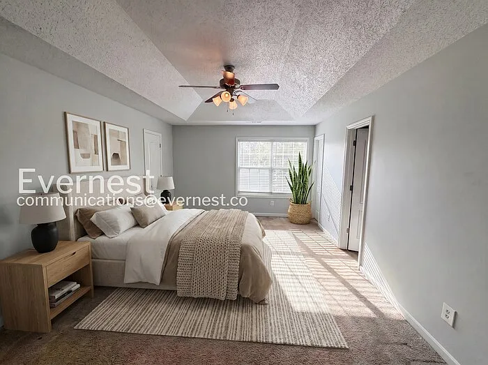 8643 Thomas Ln — Photo 4