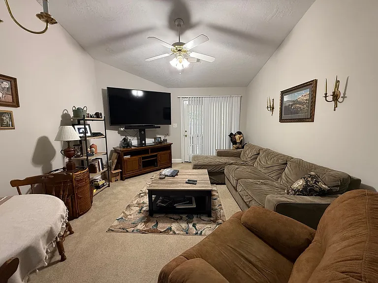 275 Caldwell Cir — Photo 8
