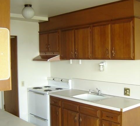 3rd image of 1031 SE Maylor St APT 104