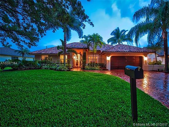 3rd image of 10960 SW 1st Ct
