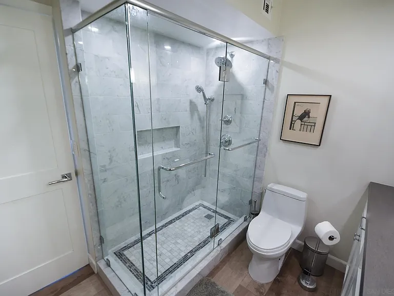 1710 Avenida Del Mundo #1008 — Photo 10