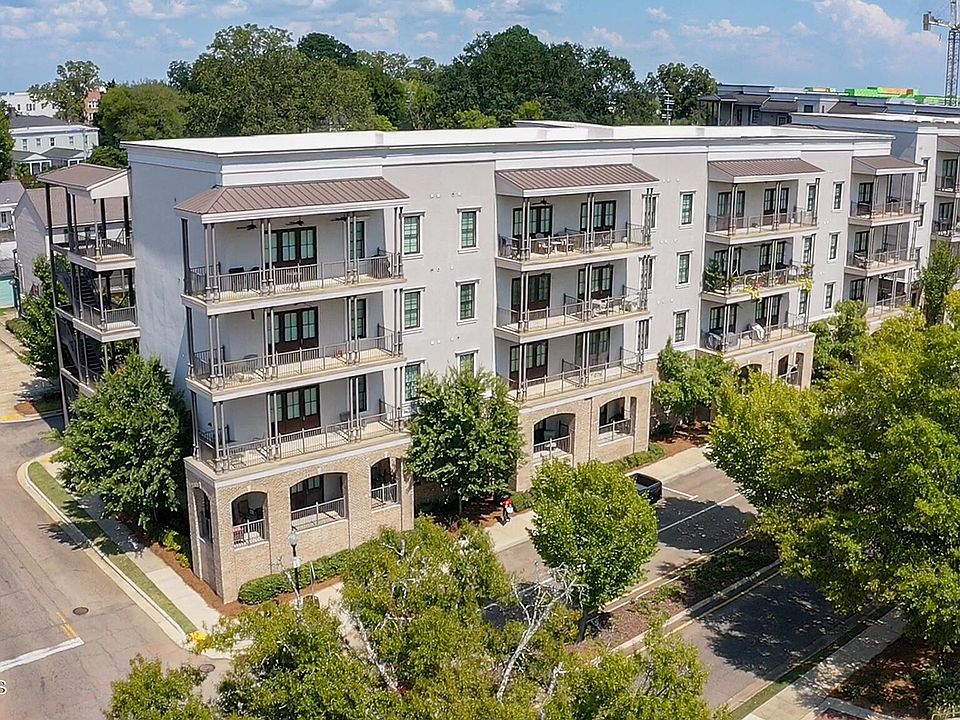 1st image of 701 Russell St #334