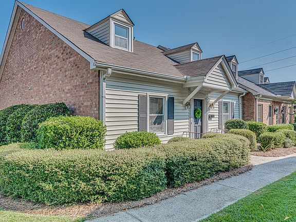 2nd image of 2609 D1 Henry Street