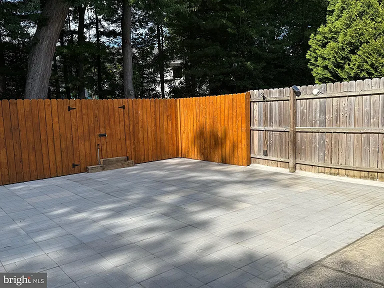 2 Lafayette Ln — Photo 21