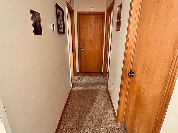 2nd image of 106 Sunset Dr
