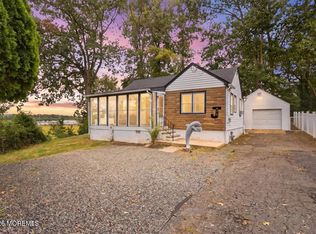 471 Beverly Dr, Keyport, NJ 07735